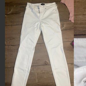 White skinny jeans